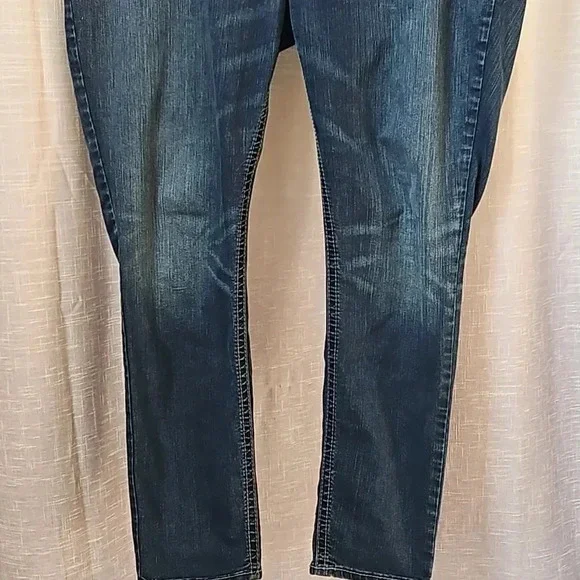 SILVER JEANS - Picture 3 of 14